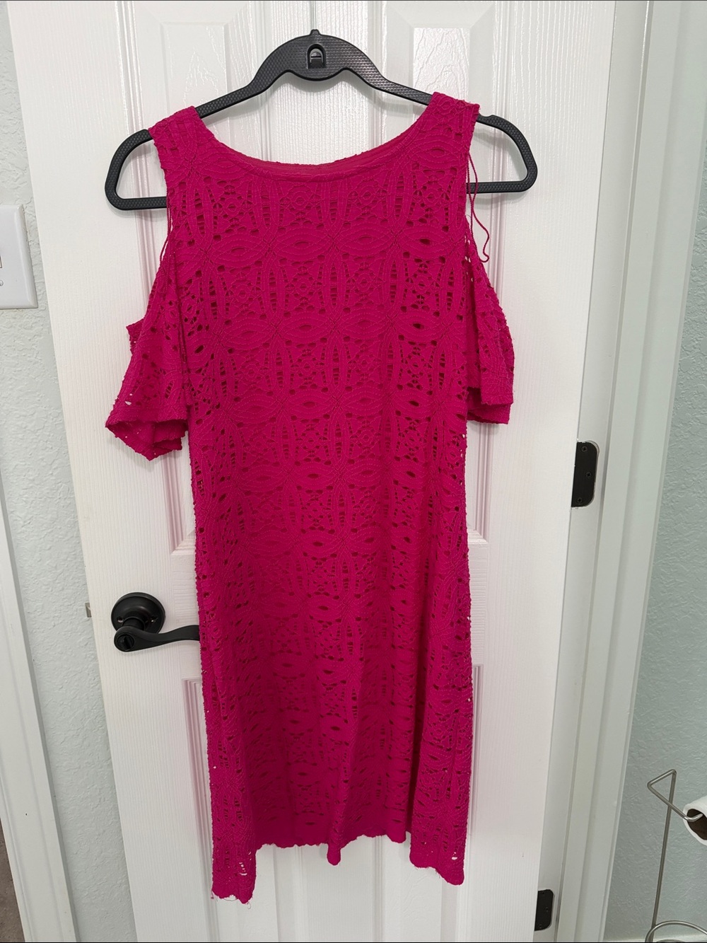 Ronni Nicole Cold-Shoulder Crochet Midi Dress — Hot Pink